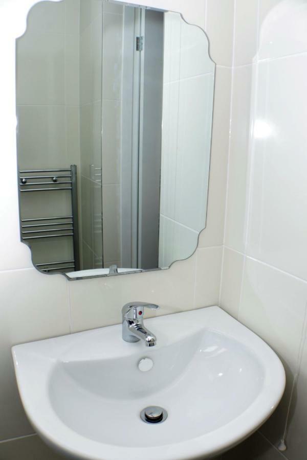 Oyo Hala Guest House แมนเชสเตอร์ ภายนอก รูปภาพ