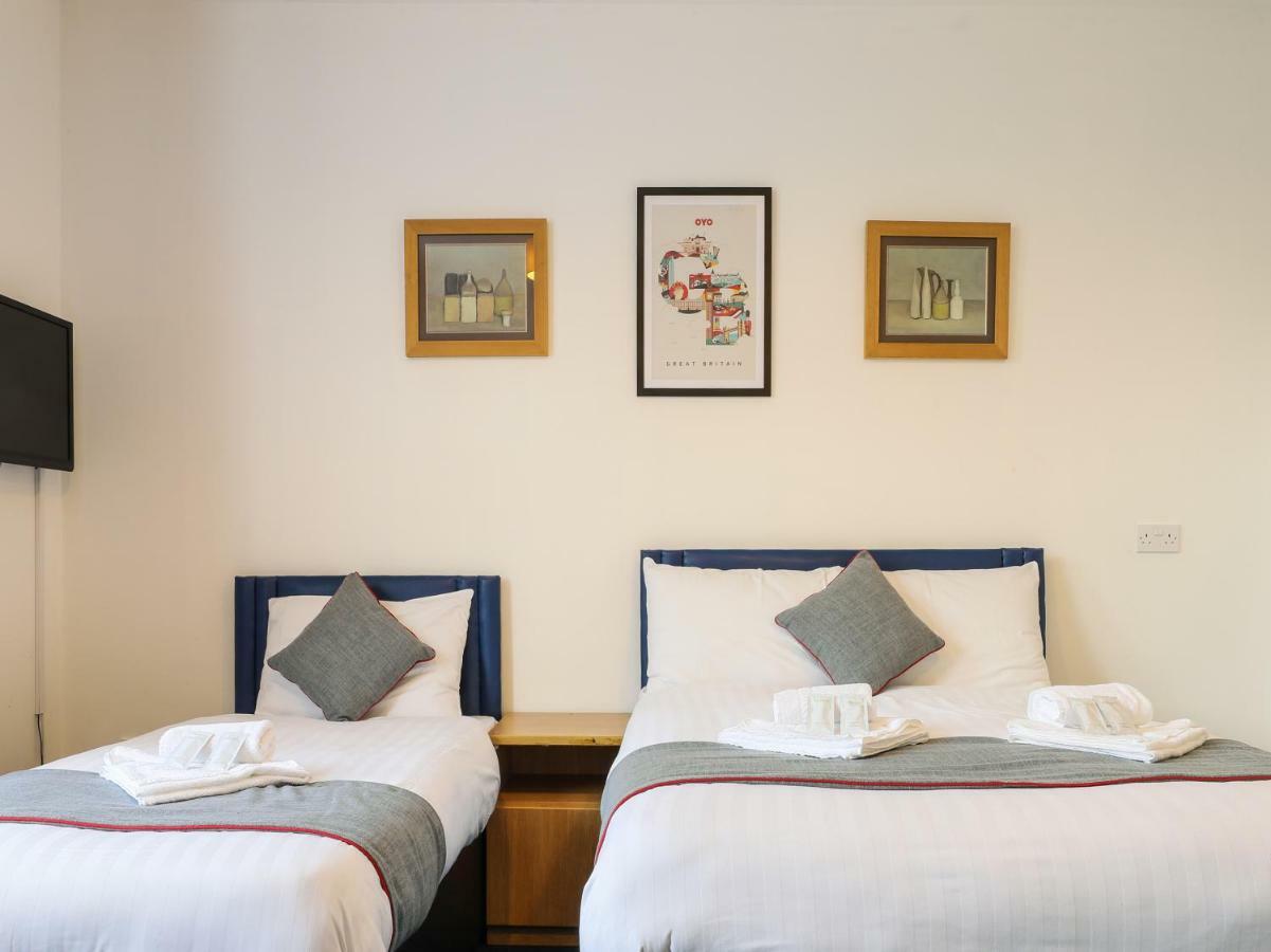 Oyo Hala Guest House แมนเชสเตอร์ ภายนอก รูปภาพ